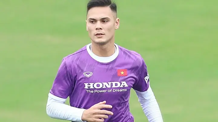 Adriano Schmidt Adriano Schmidt nhận giải thưởng