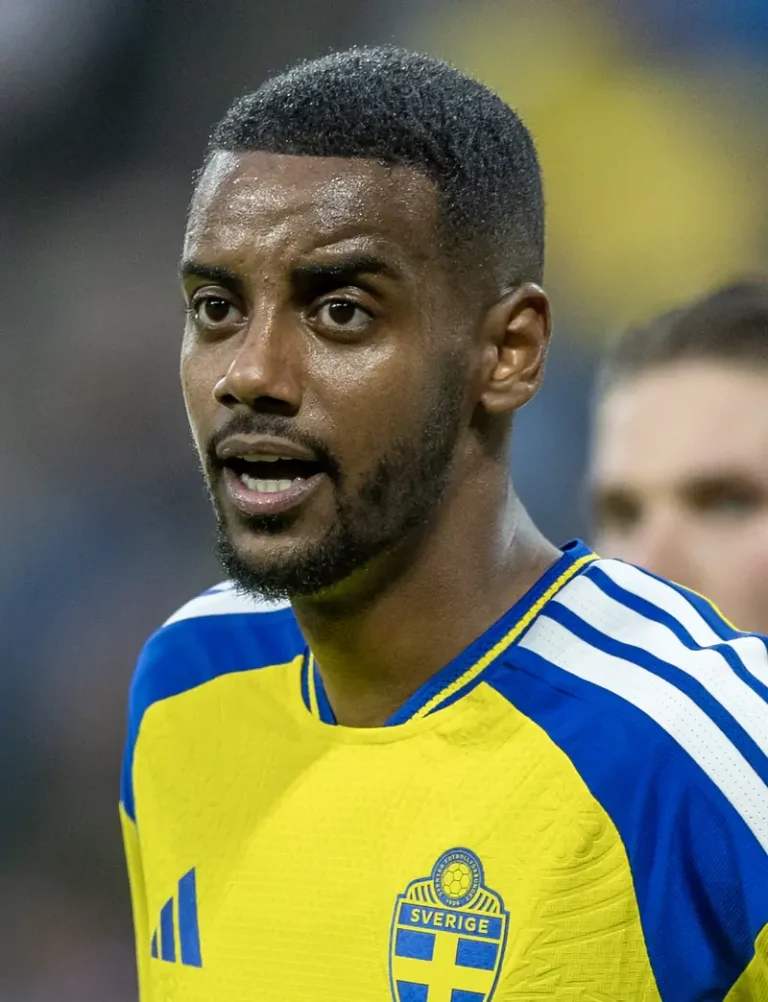 Alexander Isak: Hành Trình Vươn Tầm Của "Viên Ngọc Thô" Thụy Điển 8 alexander isak chan dung cau thu alexander isak 0