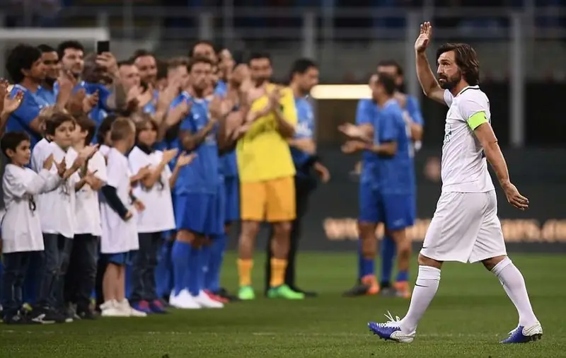 Andrea Pirlo: Hành trình bậc thầy sân cỏ và di sản bất diệt 3 Andrea Pirlo Andrea Pirlo ăn mừng bàn thắng cho AC Milan phần 4