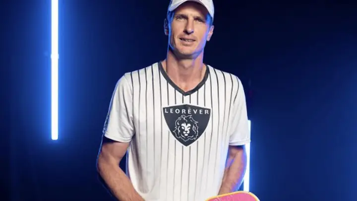 Andrei Daescu: Hành Trình Từ Tennis Đến Ngôi Vua Pickleball Thế Giới 7 andrei daescu van dong vien tennis chan dung 0