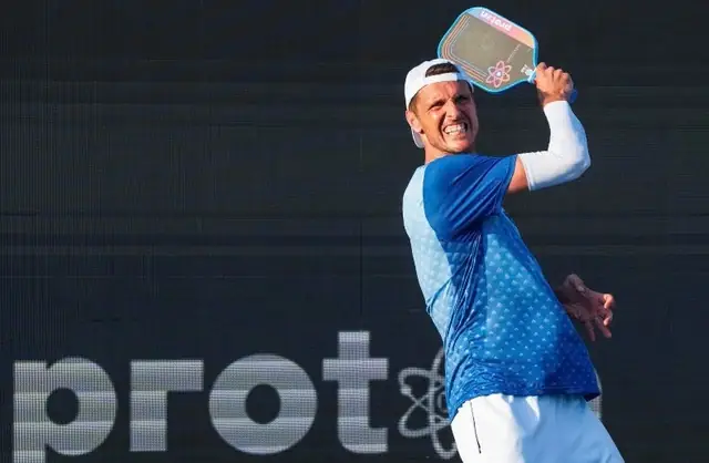 Andrei Daescu: Hành Trình Từ Tennis Đến Ngôi Vua Pickleball Thế Giới 2 Andrei Daescu vận động viên tennis thi đấu phần 3