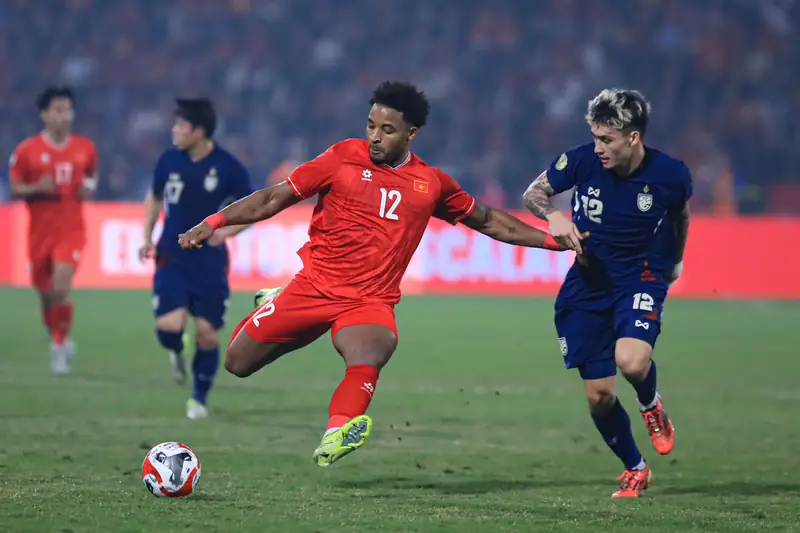asian cup 2027 cầu thủ tranh bóng