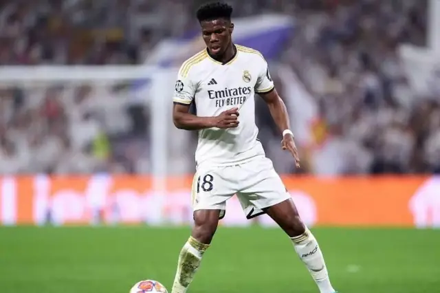Aurélien Tchouaméni: Hành trình từ tài năng trẻ đến ngôi sao Real Madrid 3 Aurélien Tchouaméni Tchouaméni trong màu áo Real Madrid phần 4