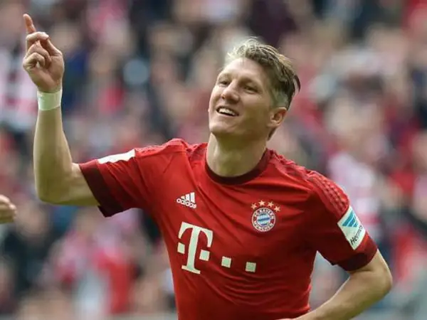 Bastian Schweinsteiger: Hành trình huyền thoại của "Hoàng đế" tuyến giữa 2 Bastian Schweinsteiger Bastian Schweinsteiger ăn mừng bàn thắng cho Bayern Munich phần 3