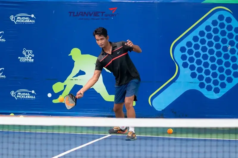 cách đăng ký thi đấu pickleball người chơi pickleball khởi động