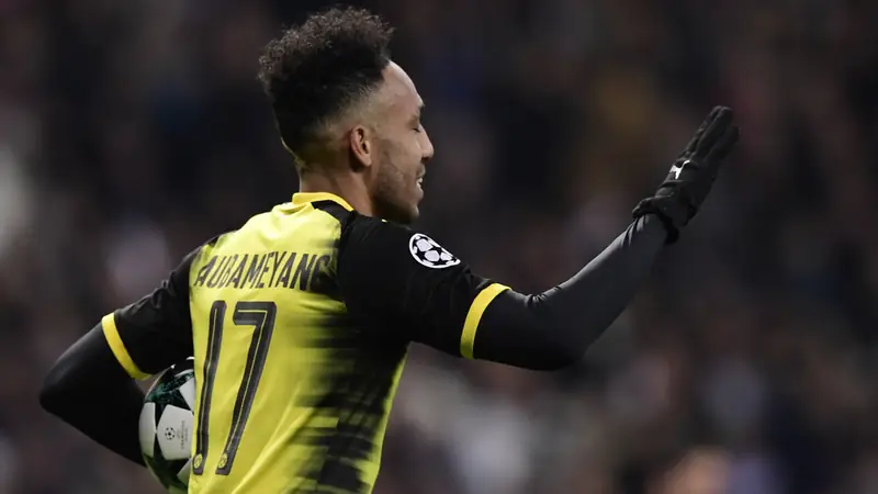 Christian Pulišić Christian Pulisic ăn mừng bàn thắng cho Borussia Dortmund phần 3