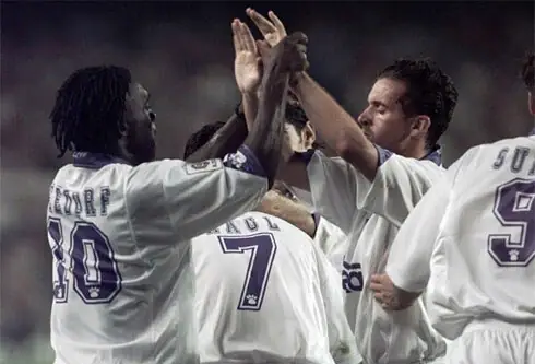 Clarence Seedorf Clarence Seedorf ăn mừng bàn thắng cùng Real Madrid phần 3