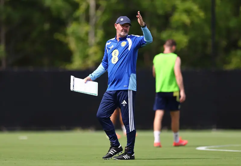 Đội tuyển Scotland HLV Steve Clarke và cầu thủ Đội tuyển Scotland tập luyện phần 4