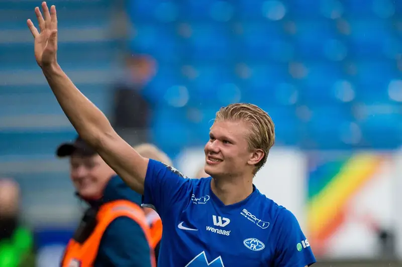 Erling Haaland Erling Haaland trong màu áo Molde FK phần 3