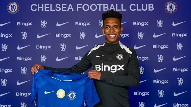 Estêvão Estêvão ký hợp đồng với Chelsea phần 4