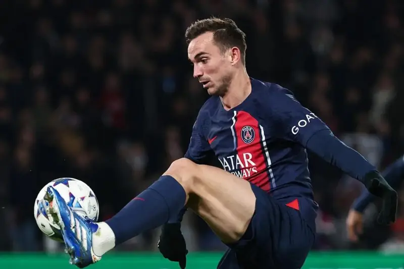 Fabián Ruiz Fabián Ruiz trong màu áo Napoli phần 4