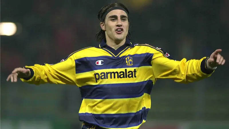 Fabio Cannavaro: Huyền thoại Ý, Nỗi khiếp sợ của mọi tiền đạo 2 Fabio Cannavaro Fabio Cannavaro trong màu áo Parma phần 3