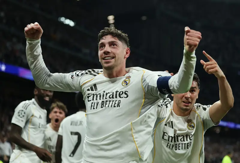 Federico Valverde Federico Valverde ăn mừng bàn thắng cho Real Madrid phần 4