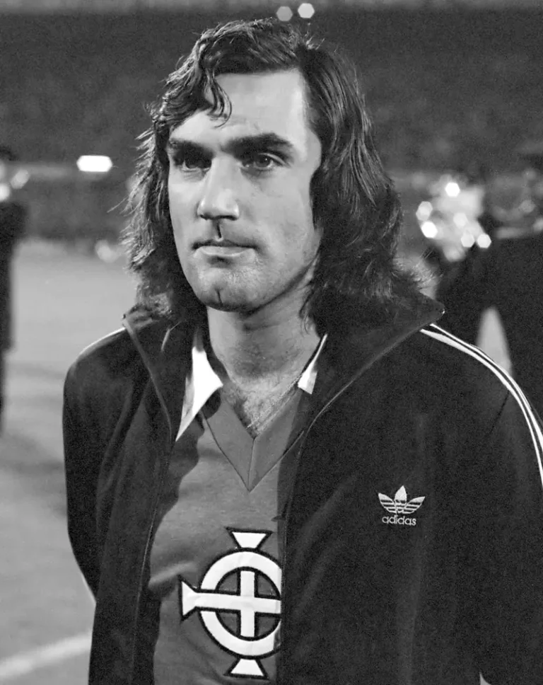 george best chan dung cau thu george best 0