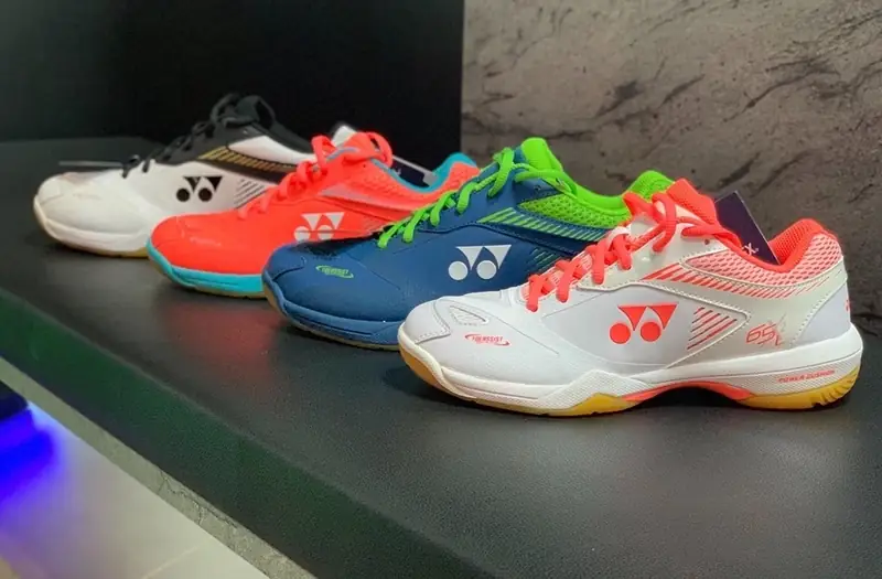 Giày Cầu Lông Yonex: Bí Quyết Chinh Phục Sân Đấu Năm 2026! 3 giày cầu lông Yonex chọn giày cầu lông
