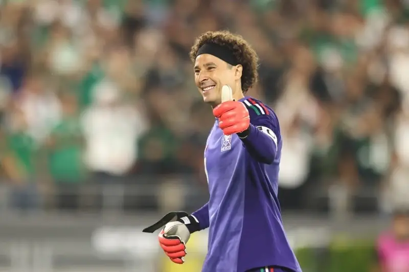 Guillermo Ochoa: Hành Trình Thủ Môn Huyền Thoại Mexico 2 Guillermo Ochoa Guillermo Ochoa trong màu áo Club América phần 3