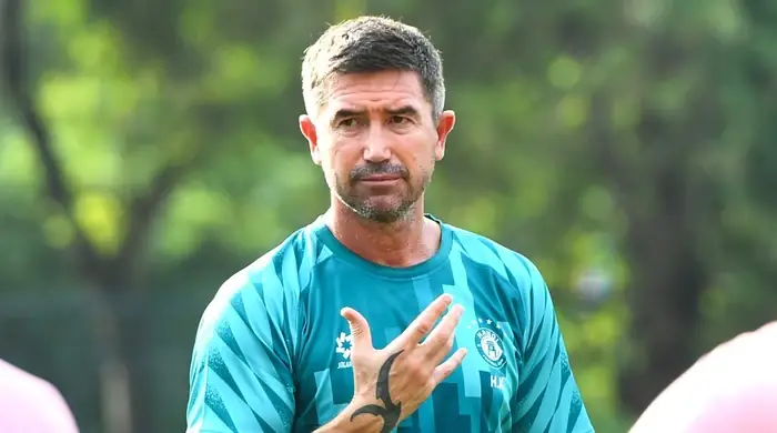 Harry Kewell: Hành trình Phù thủy từ Liverpool đến Hà Nội FC 3 Harry Kewell Harry Kewell ăn mừng bàn thắng cho Liverpool phần 4