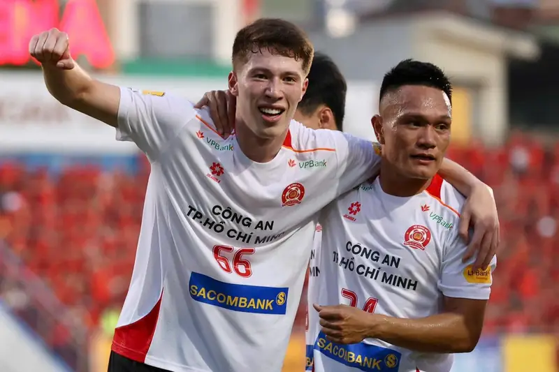 Hồ Thanh Minh Hồ Thanh Minh ăn mừng bàn thắng hoặc nhận danh hiệu
