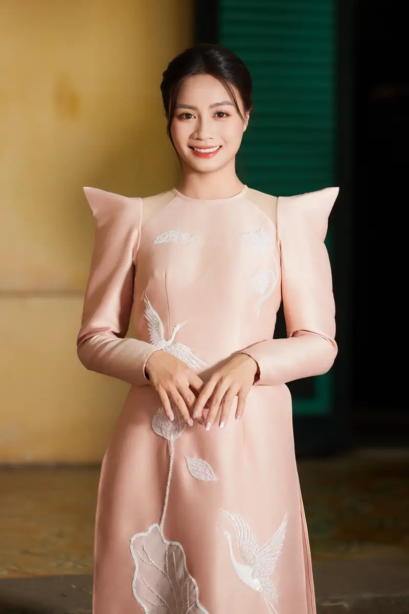 Hoàng Thị Loan: Hành Trình Vươn Tầm Của Nữ Cầu Thủ Tài Năng 2 Hoàng Thị Loan Hoàng Thị Loan thi đấu trong màu áo CLB