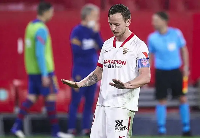 Ivan Rakitić Ivan Rakitić ăn mừng bàn thắng cho Barcelona phần 4