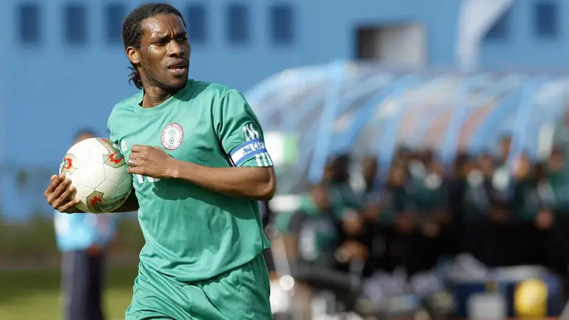 Jay-Jay Okocha Jay-Jay Okocha thi đấu cho Bolton Wanderers phần 4