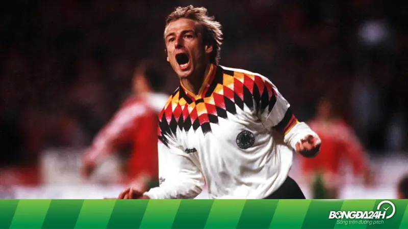 Jürgen Klinsmann Jürgen Klinsmann trong màu áo VfB Stuttgart phần 3