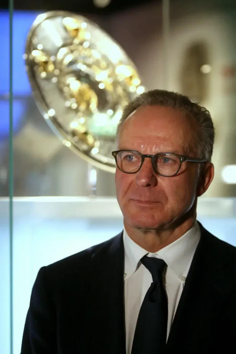 karl heinz rummenigge chan dung cau thu karl heinz rummenigge 0