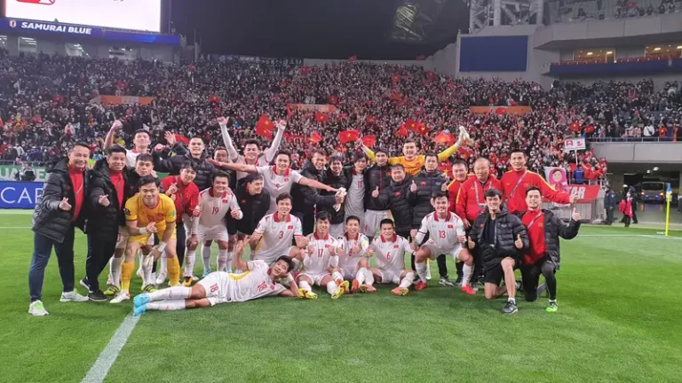 ket qua vong loai world cup viet nam cau thu viet nam an mung