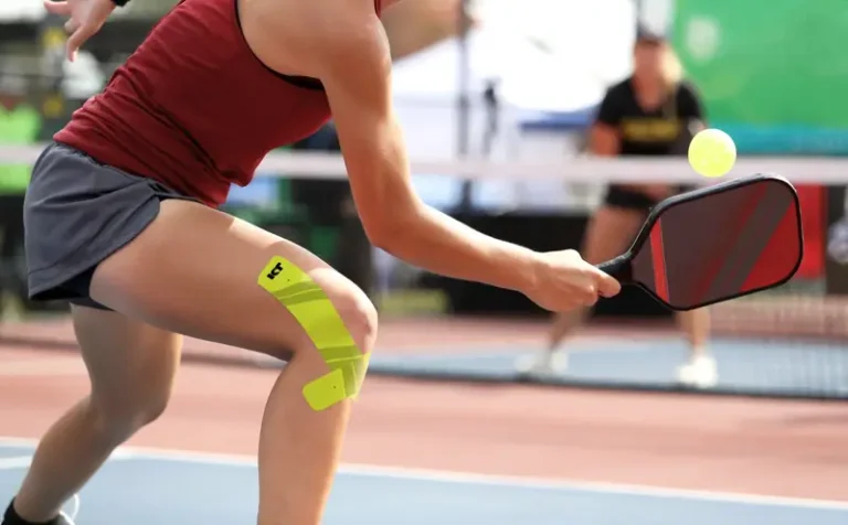 Khởi Động & Phòng Chấn Thương Pickleball: Bí Quyết Chơi Bền Bỉ, An Toàn 2026 1 khoi dong va phong chan thuong khi choi pickleball nguoi choi pickleball bi chan thuong