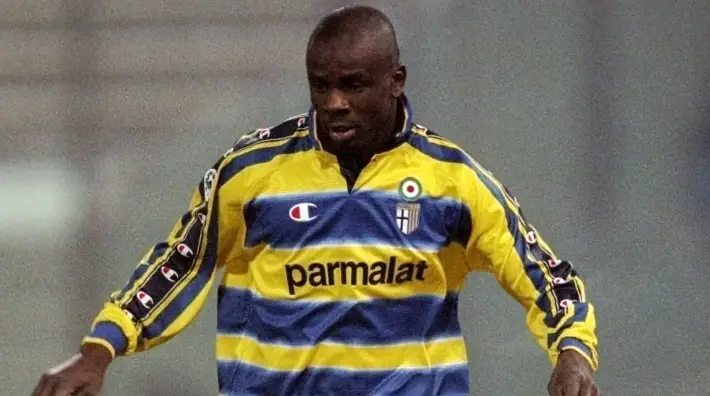 Lilian Thuram: Hành Trình Huyền Thoại Từ Guadeloupe Đến Đỉnh Cao Bóng Đá Thế Giới 2 Lilian Thuram Lilian Thuram trong màu áo Parma phần 3