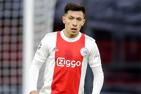 Lisandro Martínez: Hành Trình "Gã Lùn" Chinh Phục Thế Giới Bóng Đá 3 Lisandro Martínez Lisandro Martínez trong màu áo Ajax phần 4