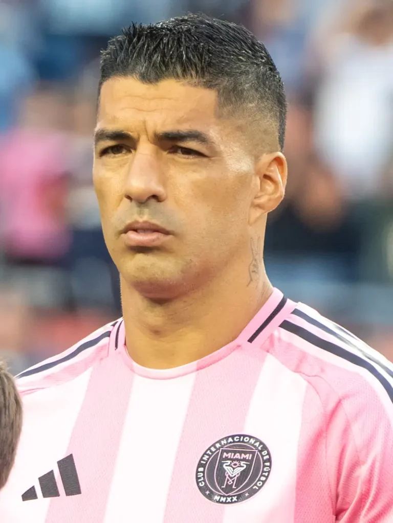 luis suarez chan dung cau thu luis suarez 0