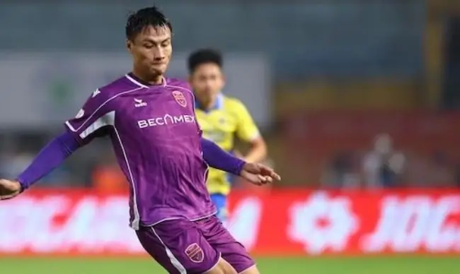 Mạc Hồng Quân: Hành Trình Việt Kiều Từ Praha Đến V.League 2026 2 Mạc Hồng Quân Mạc Hồng Quân thi đấu