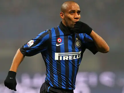 Maicon Maicon ăn mừng bàn thắng cho Inter Milan phần 4