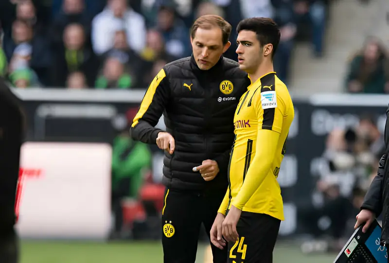 Mikel Merino: Hành Trình Chói Sáng Từ Real Sociedad Đến Arsenal 2 Mikel Merino Mikel Merino trong màu áo Borussia Dortmund phần 3