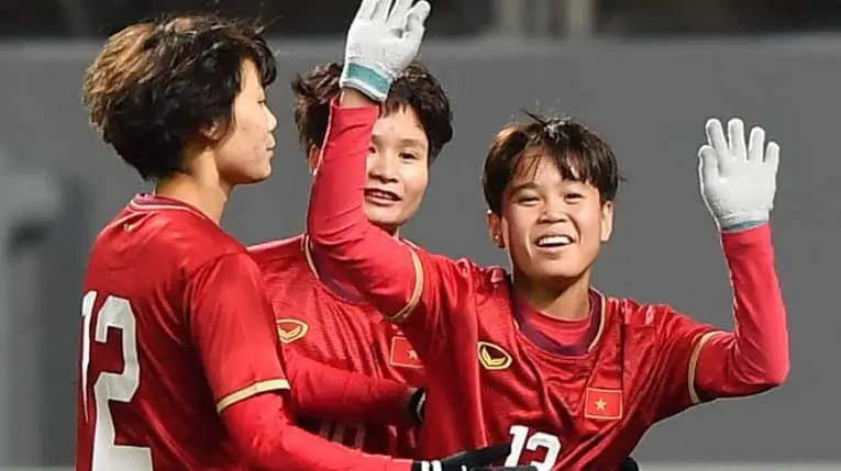 Ngân Văn Đại Ngân Văn Đại trong màu áo Hà Nội FC