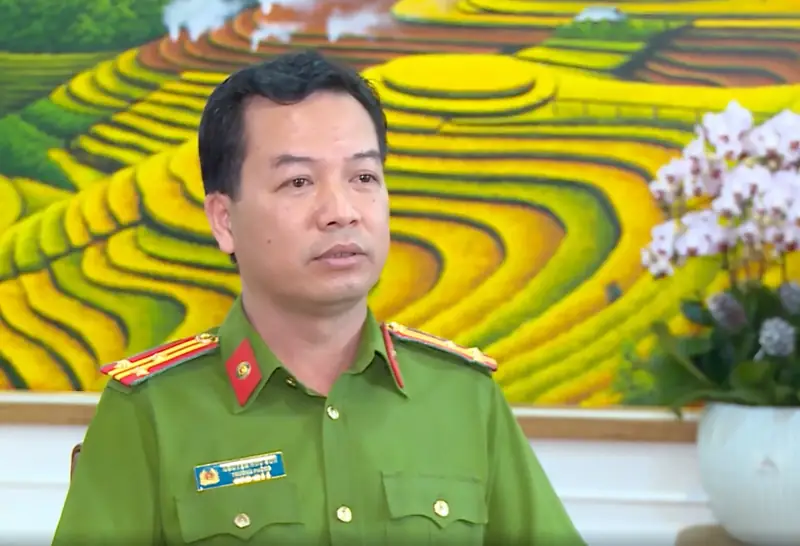 Nguyễn Hữu Sơn: Hành trình Vươn Tầm Tài Năng Bóng Đá Việt 3 Nguyễn Hữu Sơn Nguyễn Hữu Sơn nhận giải thưởng cá nhân