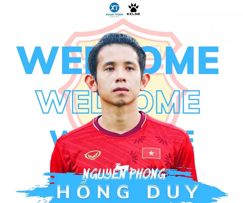 Hành Trình Vươn Tầm: Tiểu Sử Nguyễn Phong Hồng Duy, Ngôi Sao Sân Cỏ 2 Nguyễn Phong Hồng Duy Nguyễn Phong Hồng Duy thi đấu trong màu áo câu lạc bộ