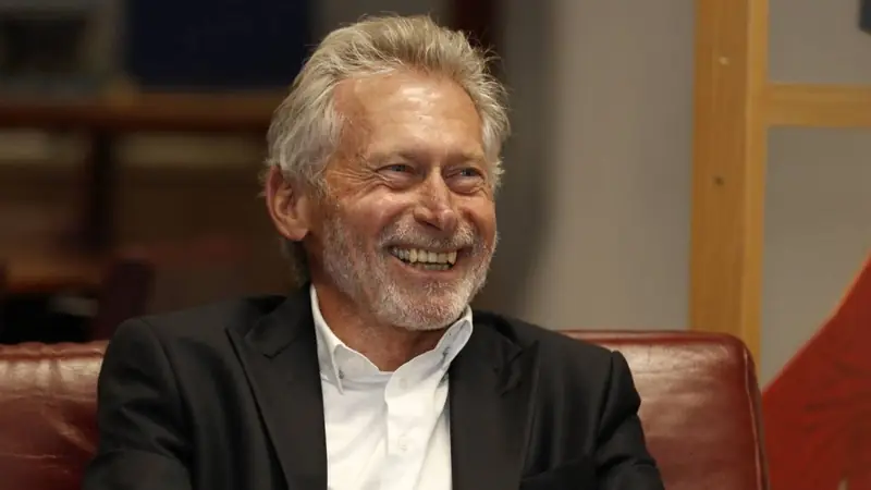 Paul Breitner: Biểu Tượng Cách Mạng Của Bóng Đá Đức 2 Paul Breitner Paul Breitner thi đấu cho Bayern Munich phần 3