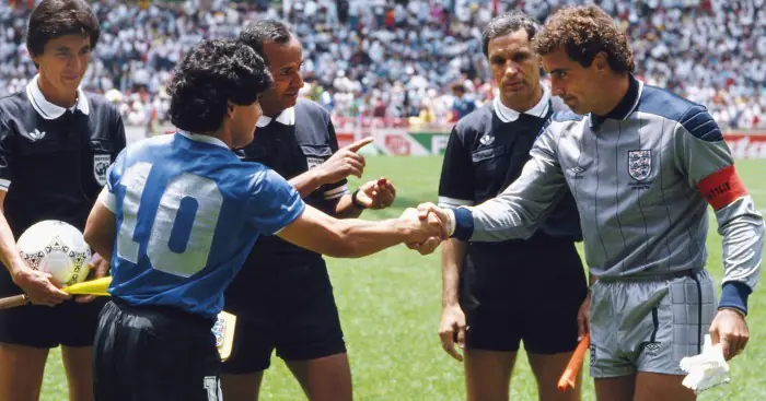 Peter Shilton: Huyền thoại bắt gôn nước Anh và hành trình 1250+ trận đấu 2 Peter Shilton Peter Shilton trong màu áo Leicester City phần 3