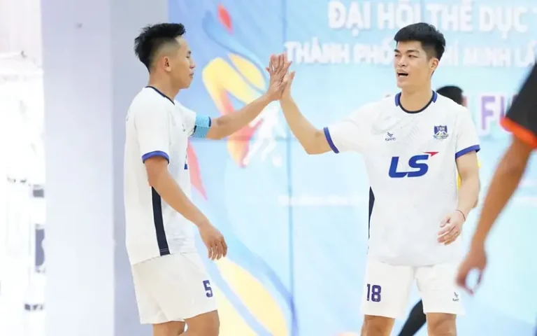pham duc hoa pham duc hoa thi dau trong mau ao thai son nam