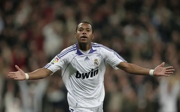 Robinho: Hành Trình Từ Thần Đồng Đến Bi Kịch Cuộc Đời 3 Robinho Robinho thi đấu cho Real Madrid phần 4