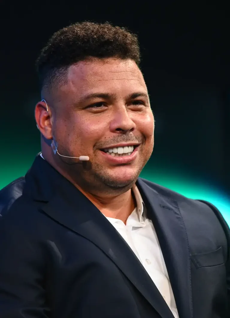 Ronaldo Nazário: Tiểu Sử Huyền Thoại "Người Ngoài Hành Tinh" 9 ronaldo nazario chan dung cau thu ronaldo nazario 0