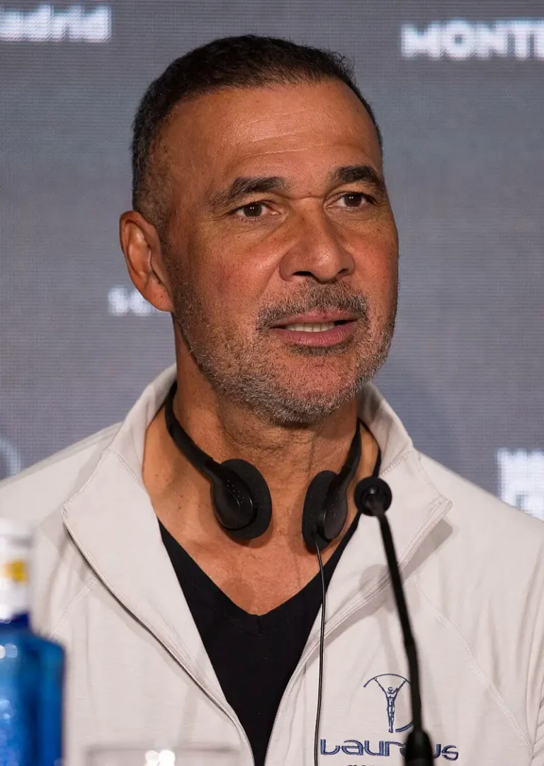 ruud gullit chan dung cau thu ruud gullit 0