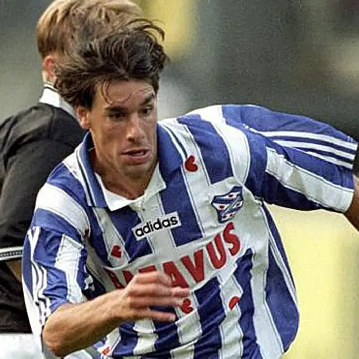 Ruud van Nistelrooy Ruud van Nistelrooy trong màu áo SC Heerenveen phần 3
