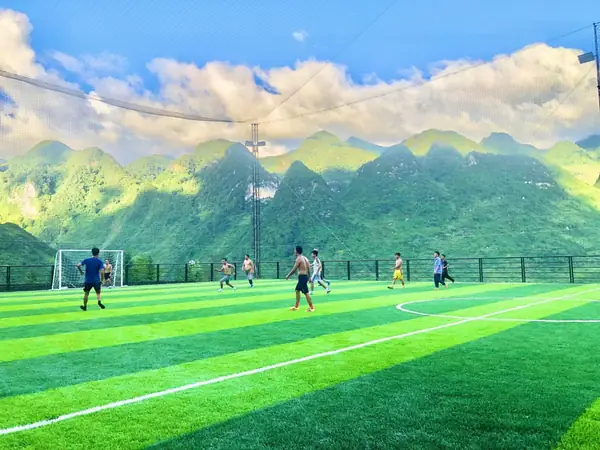 Khám Phá Sân Bóng Đá Độc Đáo Tại Hà Giang: Điểm Đến Mới Cho Dân Mê Túc Cầu 8 san bong da tai ha giang san bong vuc giang