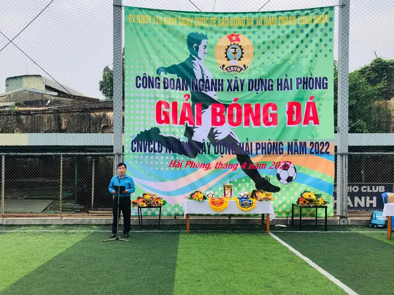 Sân bóng đá tại Hải Phòng Sân bóng đá Quán Nam với cỏ nhân tạo