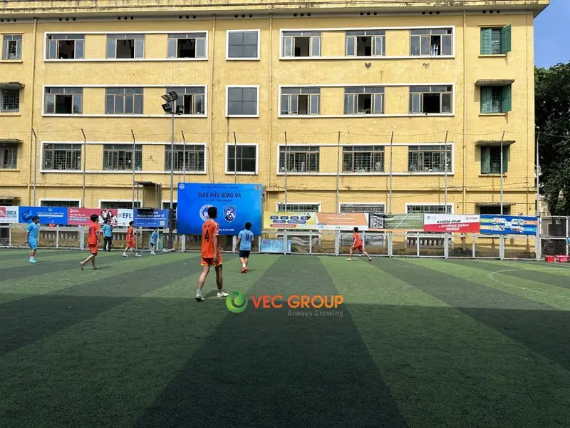 Sân Bóng Đá Quận Hai Bà Trưng: Top Sân Chất Lượng Nhất 2026 4 Sân bóng đá tại Quận Hai Bà Trưng Sân bóng Trường Kinh Tế Quốc Dân