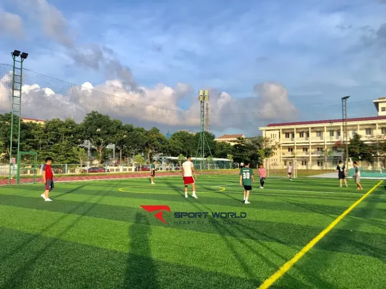 Sân bóng đá Quận Ngũ Hành Sơn 2026: Đâu là điểm đến lý tưởng? 1 san bong da tai quan ngu hanh son san van dong ngu hanh son