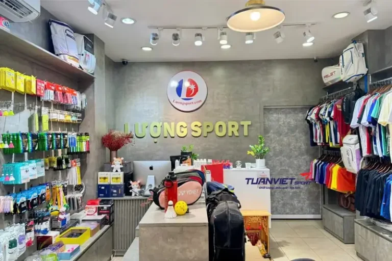 Sân Cầu Lông Quận 1: Điểm Hẹn Lý Tưởng Cho Người Chơi Badminton 2026 9 san cau long tai quan 1 cua hang luong sports